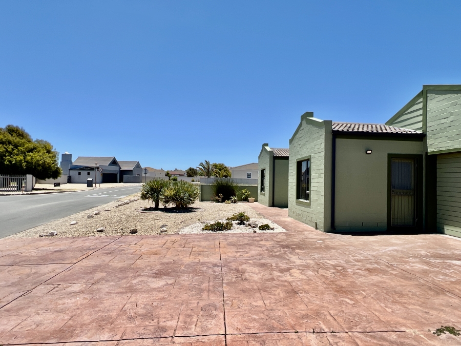 3 Bedroom Property for Sale in Country Club Western Cape